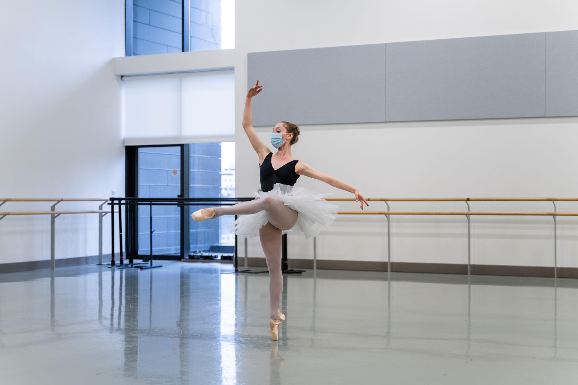 Dancer en pointe in tutu